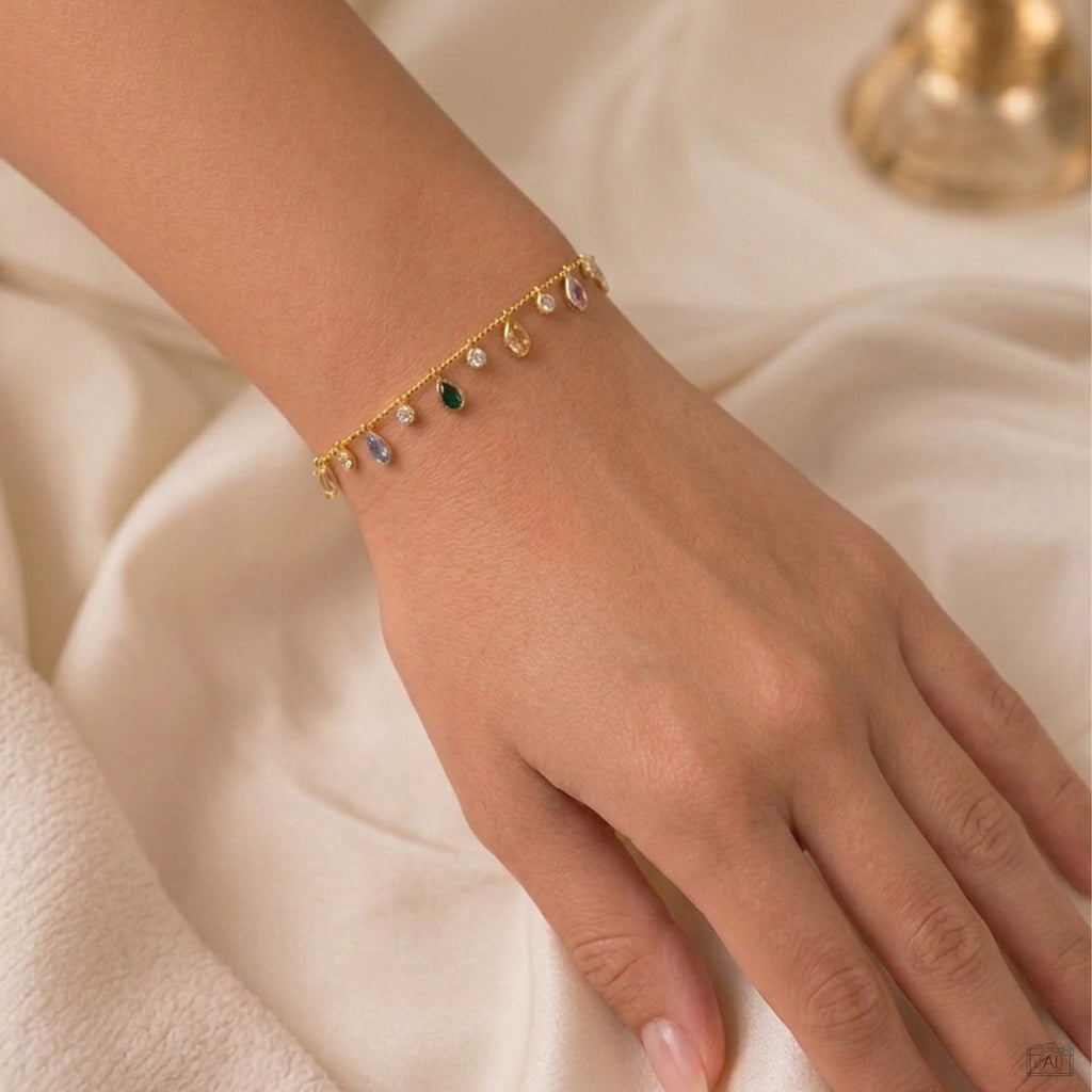 Aria Zirkonia-Armband von Froyé am Handgelenk getragen