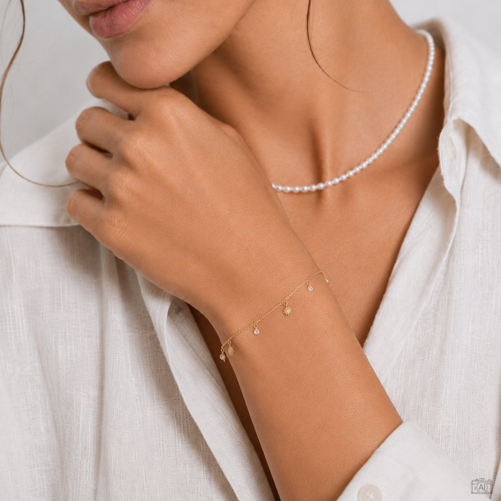 Solea Armband von Froyé am Handgelenk getragen